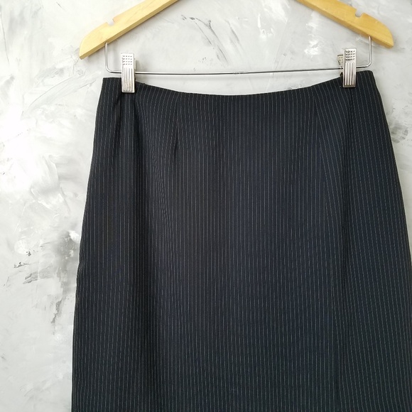 JONES NEW YORK Black/White Pin Striped Suit Skirt - Picture 4 of 8